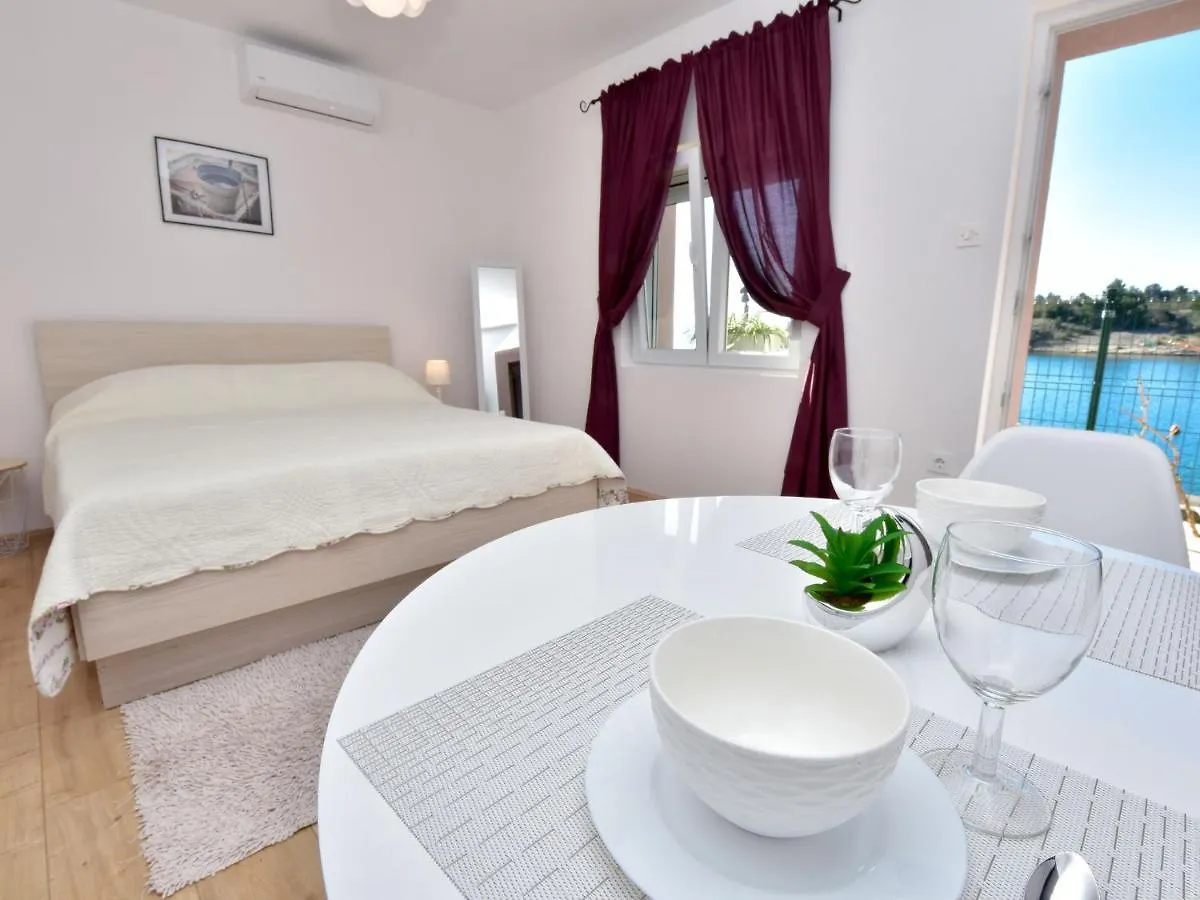 Holiday Home Ana-2 By Interhome أوبروفاتش كرواتيا